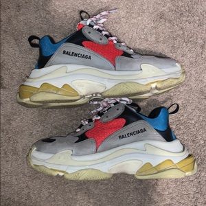 Balenciaga triple s shoe